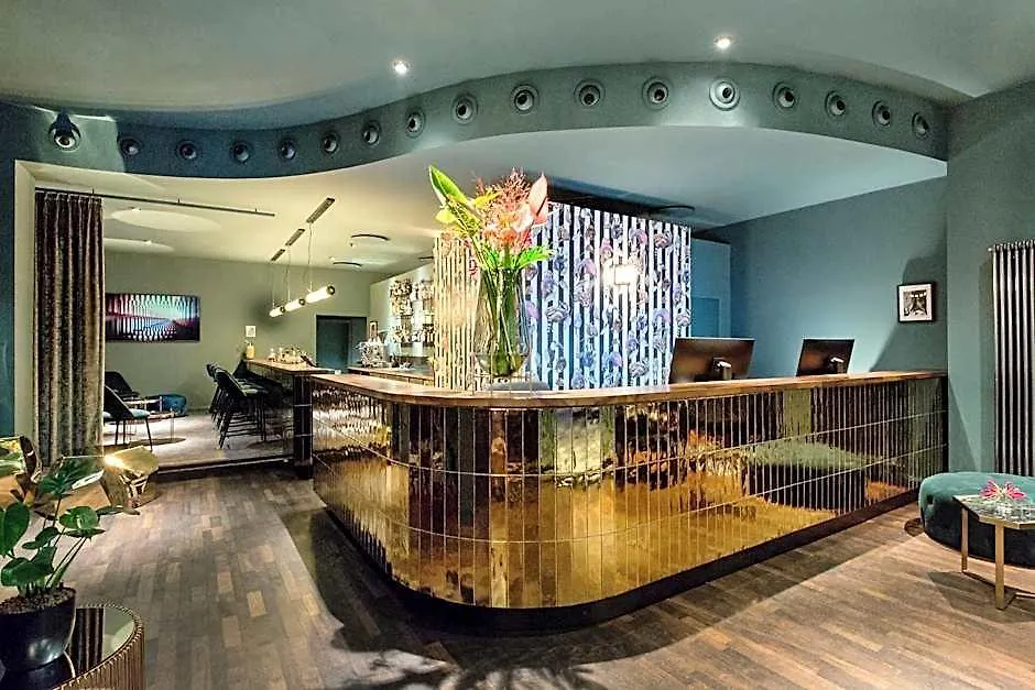 Manhattan Hotel-1